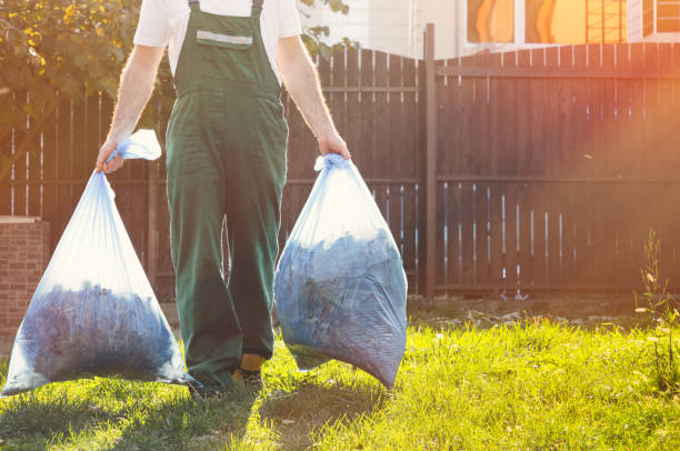 Best Yard Waste Removal  in Oakdale, MN